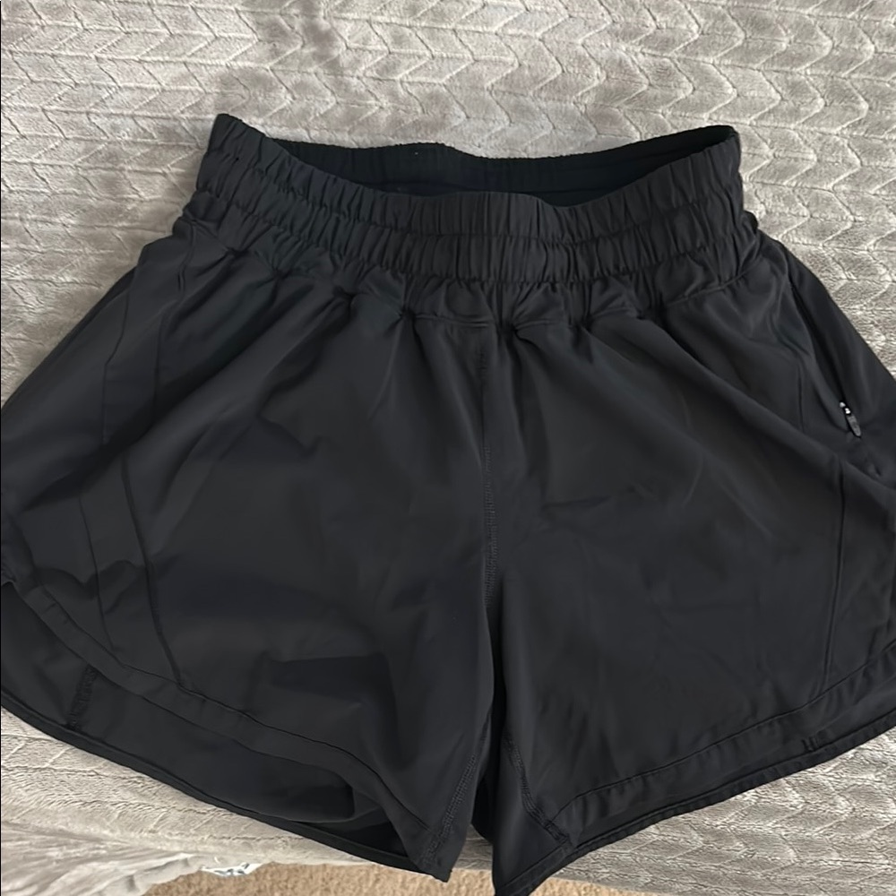 Lululemon Athletica Black Athletic 4”Shorts Lightweight Moisture-Wicking